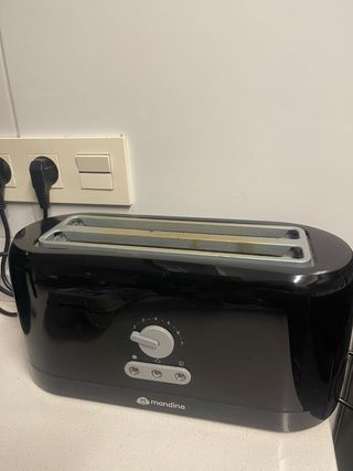 Tostadora Mandine Negra