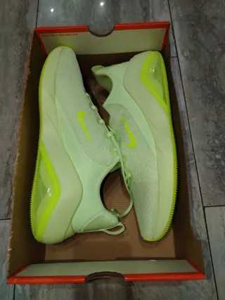 Scarpe Nike Air Zoom Bella 7