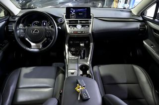 Lexus NX 2.5 300h Premium 2WD