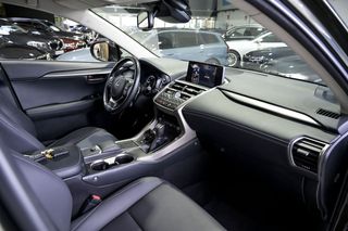 Lexus NX 2.5 300h Premium 2WD