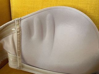 Sujetador sin tirantes Wonderbra.