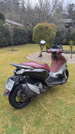 Piaggio Beverly 350 2012