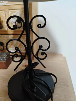 Lámpara de mesa tela y metal