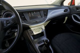 Opel Astra   1.6 CDTi SS 81kW 110CV 120 Aniversari