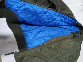 Chaqueta Bomber Verde Militar Guess