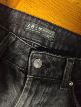 Pantalón vaquero negro Primark Talla S