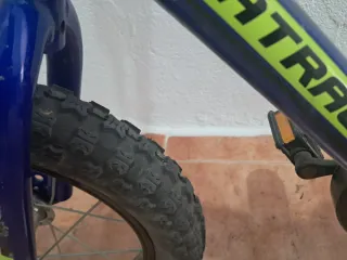 Bicicleta infantil Atrractor azul