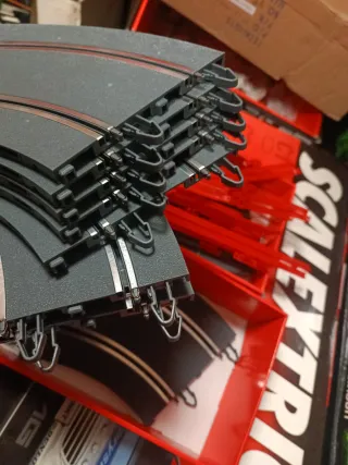 10 Curvas Scalextric + 10 Vallas