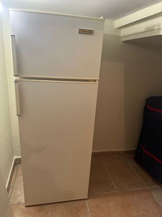 Nevera/Congelador WhiteWestinghouse