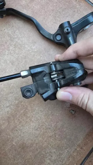 Frenos Shimano MT200 Hidráulicos