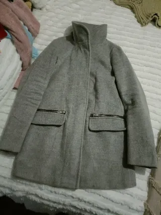 Abrigo de paño gris