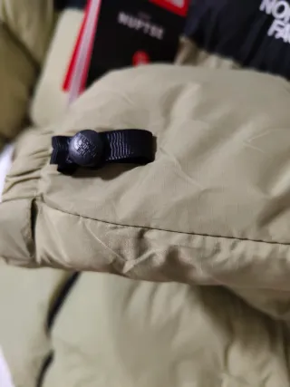 Chaqueta The North Face Verde y Negra