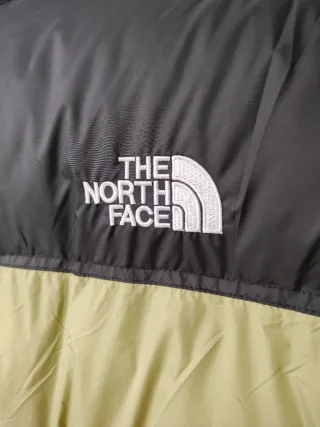 Chaqueta The North Face Verde y Negra