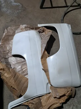 Aletas anchas fibra Renault 8