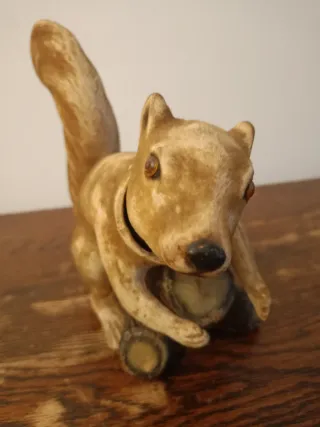 Ardilla antigua juguete cabeza basculante