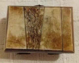 Joyero antiguo hueso y latón