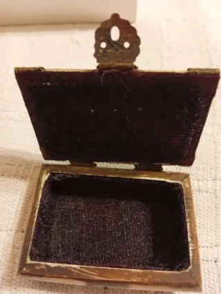 Joyero antiguo hueso y latón