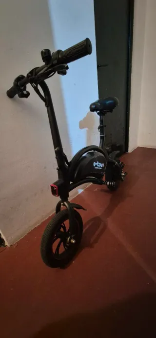 Bicicleta Eléctrica Plegable Negra