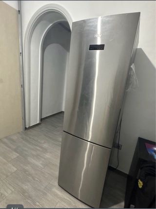 Frigorífico Haier Negro y Plata