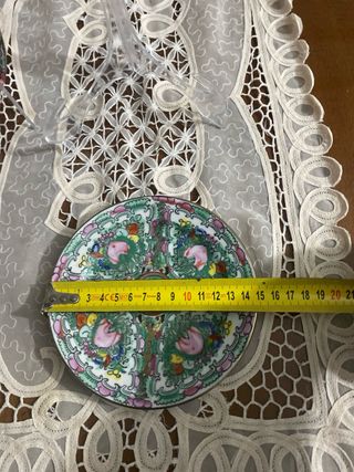 2 Piatti Antichi in Porcellana, Ispirati a Cina e Macao