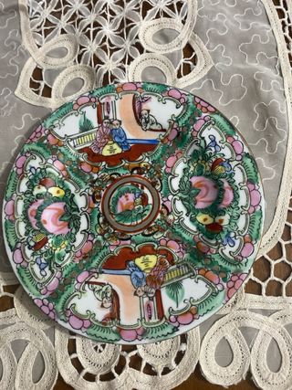 2 Piatti Antichi in Porcellana, Ispirati a Cina e Macao