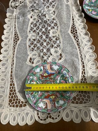 2 Piatti Antichi in Porcellana, Ispirati a Cina e Macao