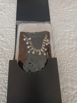 Calcetines negros con perlas y strass