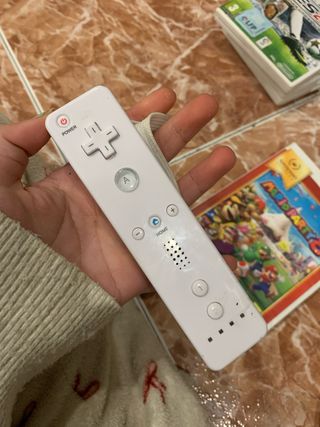 Pacchetto giochi Wii con controller e volante