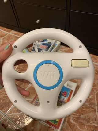 Pacchetto giochi Wii con controller e volante