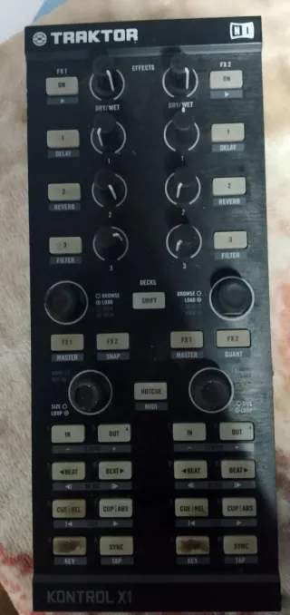 Mezclador DJ Allen & Heath Xone:22