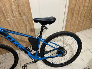 Bicicleta Cube Azul