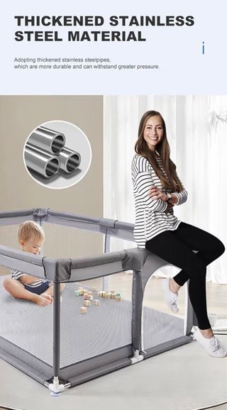 Parque de diversões infantil com bolas