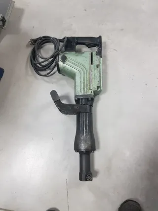 Martillo Hitachi H65SB