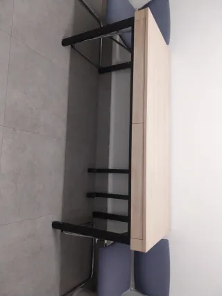 Mesa de oficina madera y metal