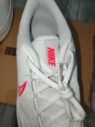 Scarpe Nike Legend Essential Rosa Bianco