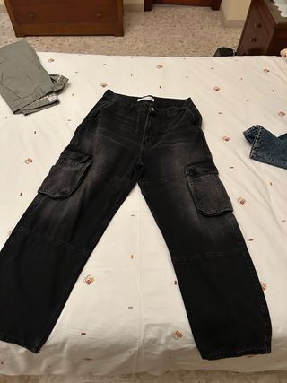 Pantalones cargo baggy Bershka negros