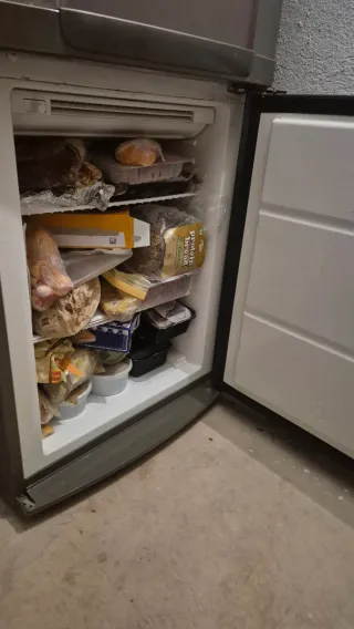 Nevera acero inoxidable plateada Electrolux