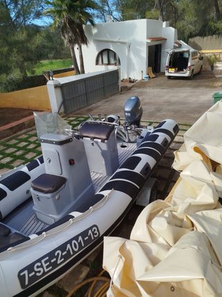 Barco semirrígido Yamaha 50CV