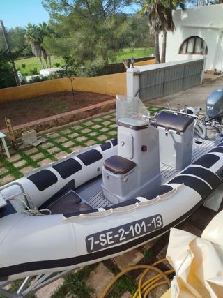 Barco semirrígido Yamaha 50CV