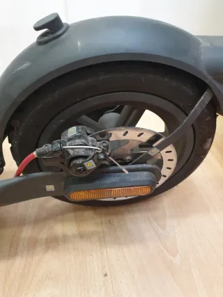XIAOMI ELECTRIC SCOOTER 4