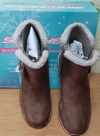 Talla 39.Botines impermeables y forrados.