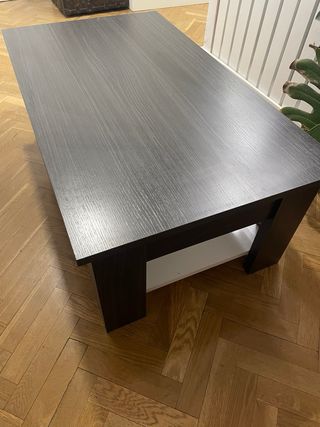 Mesa de centro elevable, buen estado, color marron