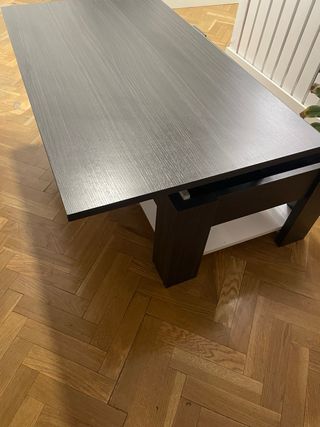 Mesa de centro elevable, buen estado, color marron