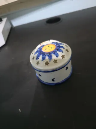 Joyero de porcelana con sol y luna