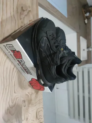 Zapatos de seguridad U-Power negros