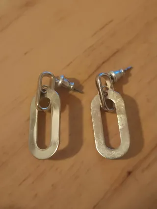 Pendientes plateados