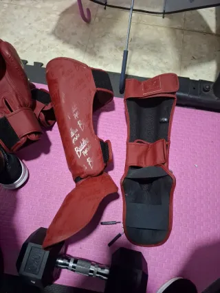 Guantes Boxeo 14 oz y Espinillera Talla L