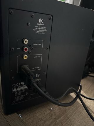 Altavoz Logitech 2.1 Negro