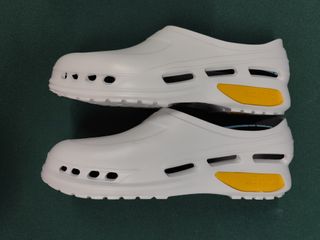 Zuecos sanitarios profesionales UNISEX talla 37