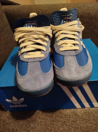 Zapatillas Adidas Azul y Gris